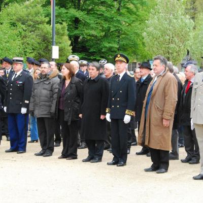 Cérémonie au Monument aux Morts, Place Paul Mistral, le 28 avril 2013