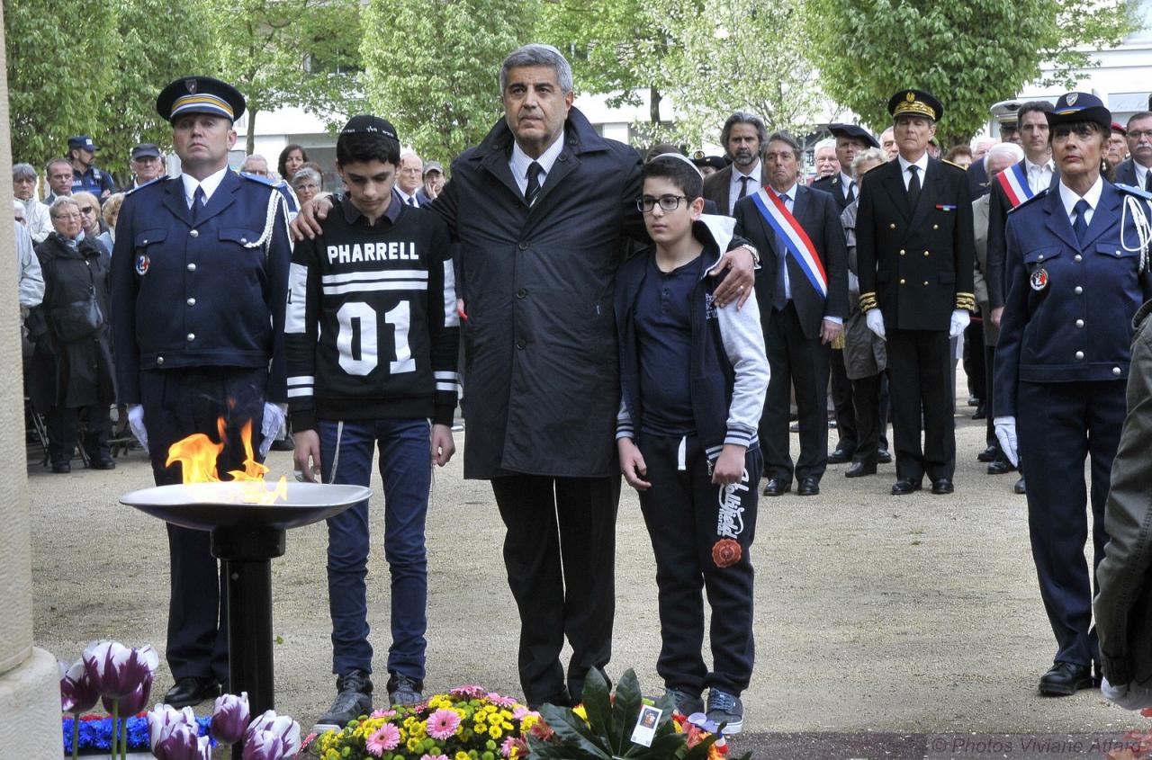  Photos Viviane Attard