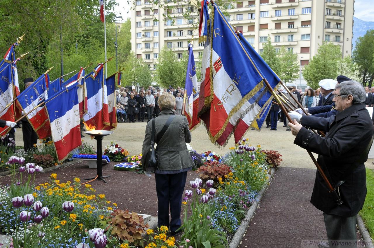  Photos Viviane Attard